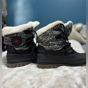 Cougar Winter Fur Lace Up Boots with Fur Trim 8 Cozy Warm Waterproof